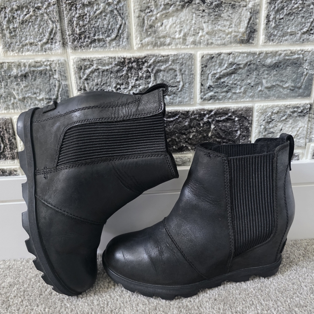 Women's Black Wedge Chelsea Ankle Boots